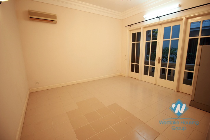 Lake view house for rent with four bedroom and four bathroom in Westlake Tay Ho, Hanoi
